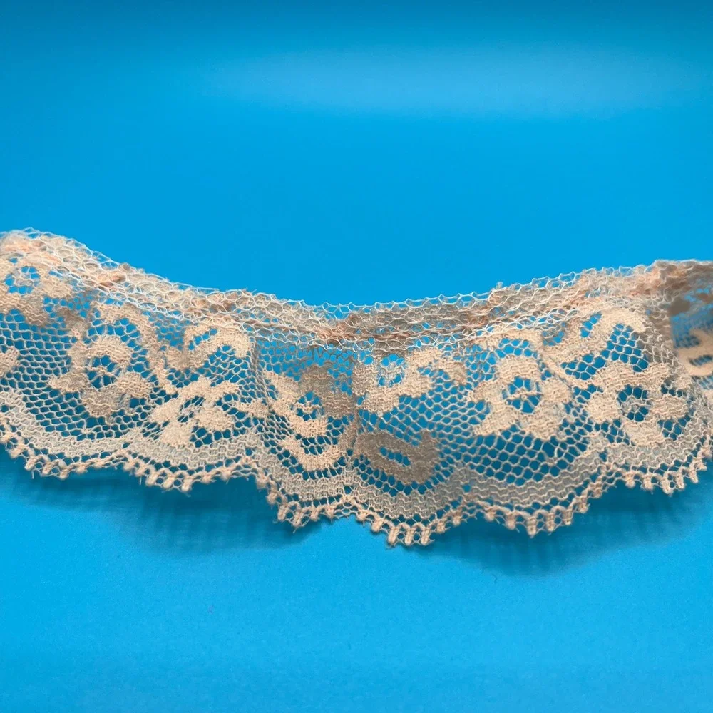 Vintage‎ Peach Lace Trim Ribbon, Floral Scalloped Edge, Sewing Craft, 3 Yards